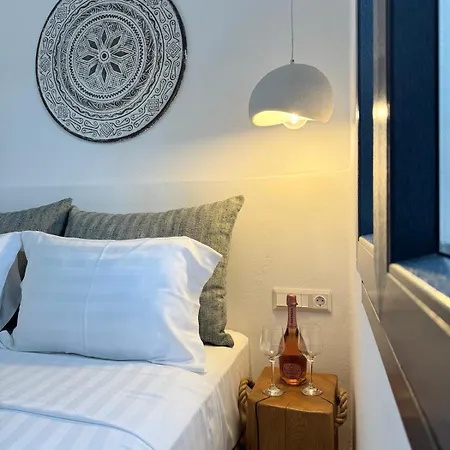 Byblos Cycladic House * Vivlos