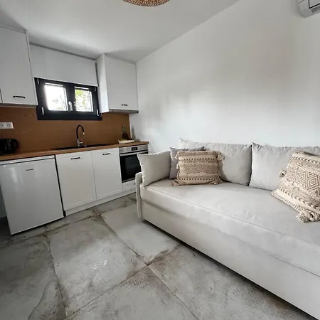Apartment Byblos Cycladic House *