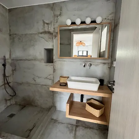 Byblos Cycladic House * Vivlos